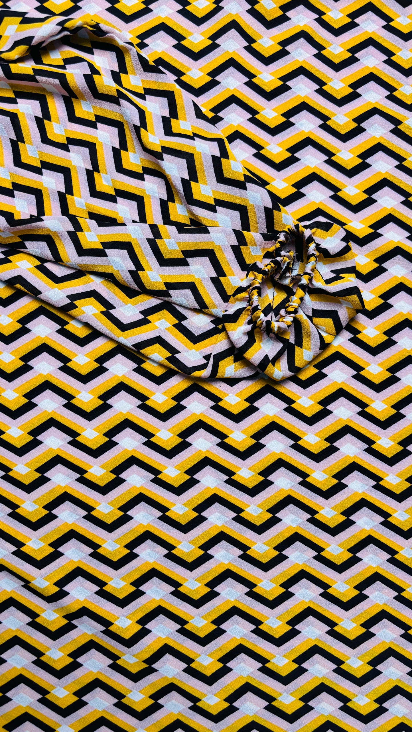 Brown Yellow Zig Zag Printed Abaya with Pocket & Belt