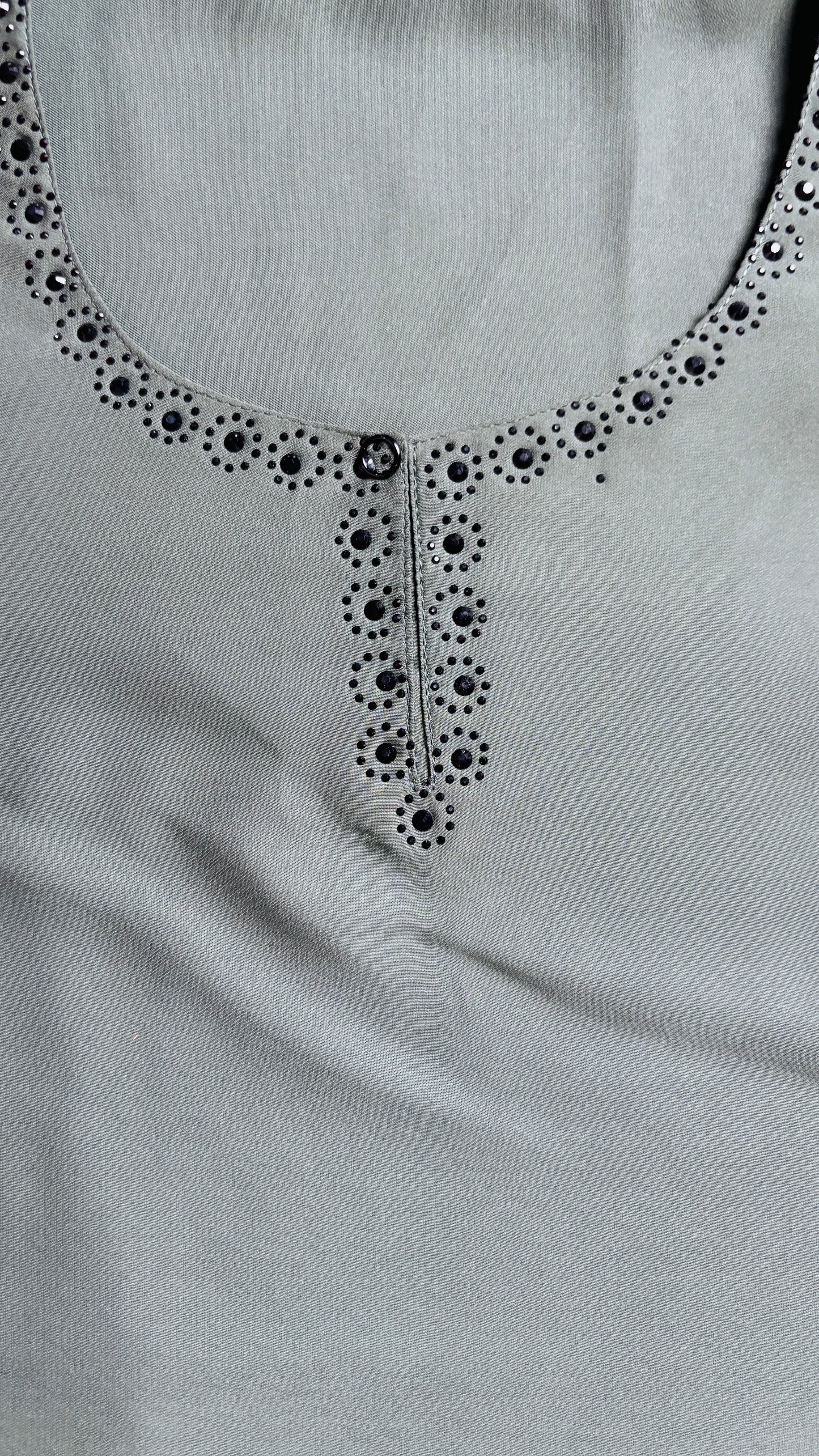 Elegant Olive Green Maxi Abaya - Intricate Floral Embroidery - Luxury Range & Formal Wear