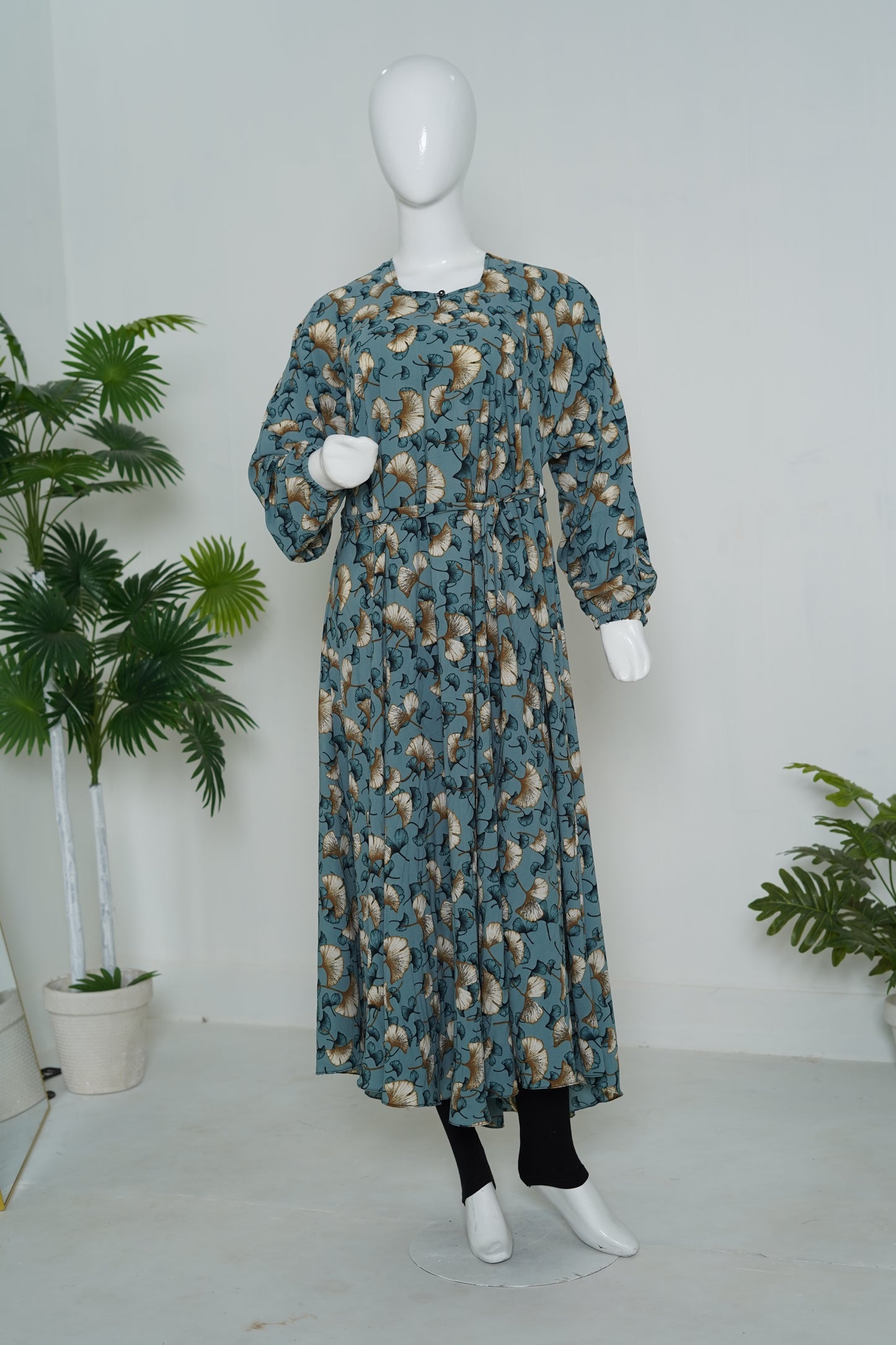 SummerAbayas-Abaya-online-Pakistan-MulaabisAbayas_ocean-blue-printed-abaya-pocket