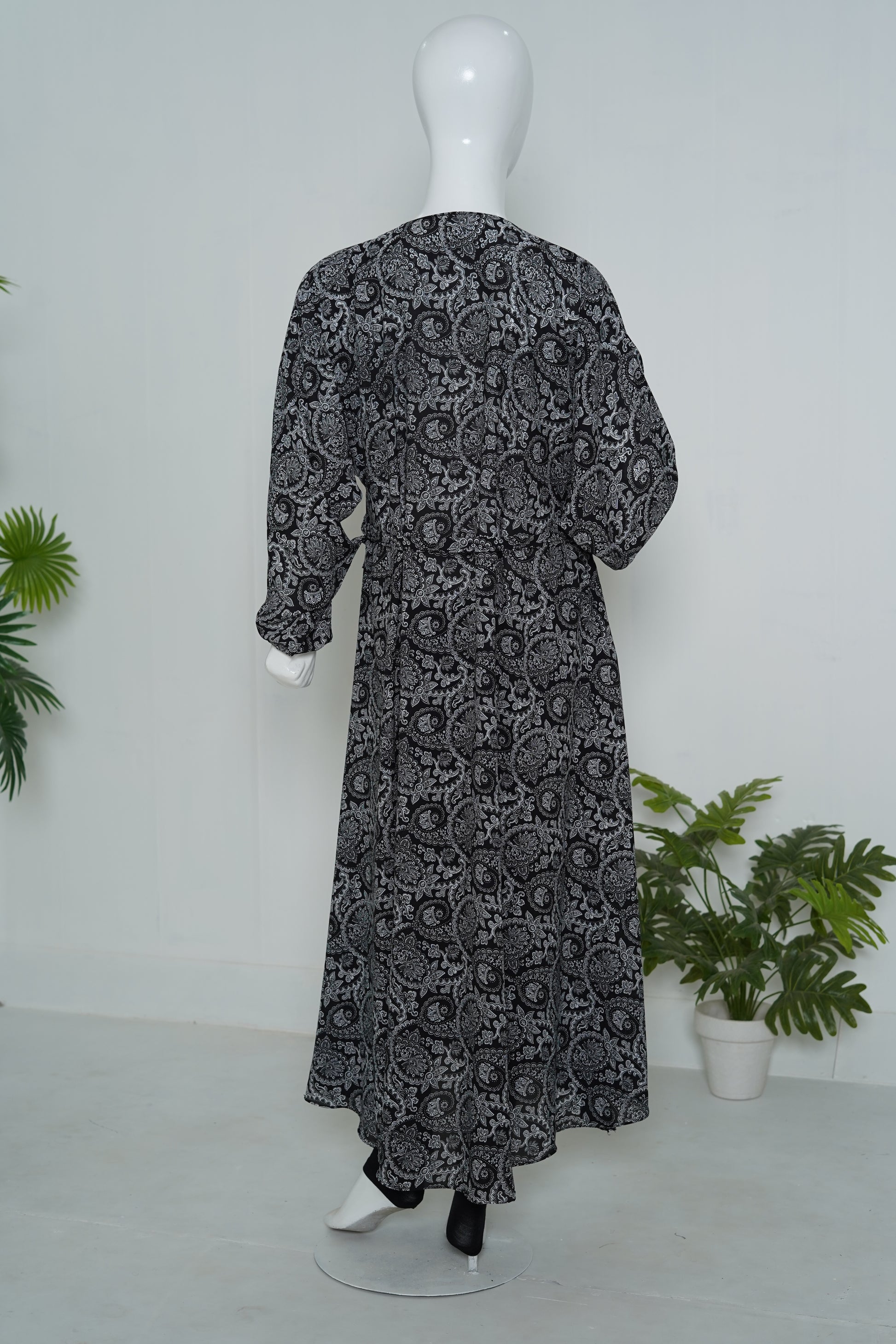 summer-black-floral-printed-abaya-pocket| online abaya pakistan
