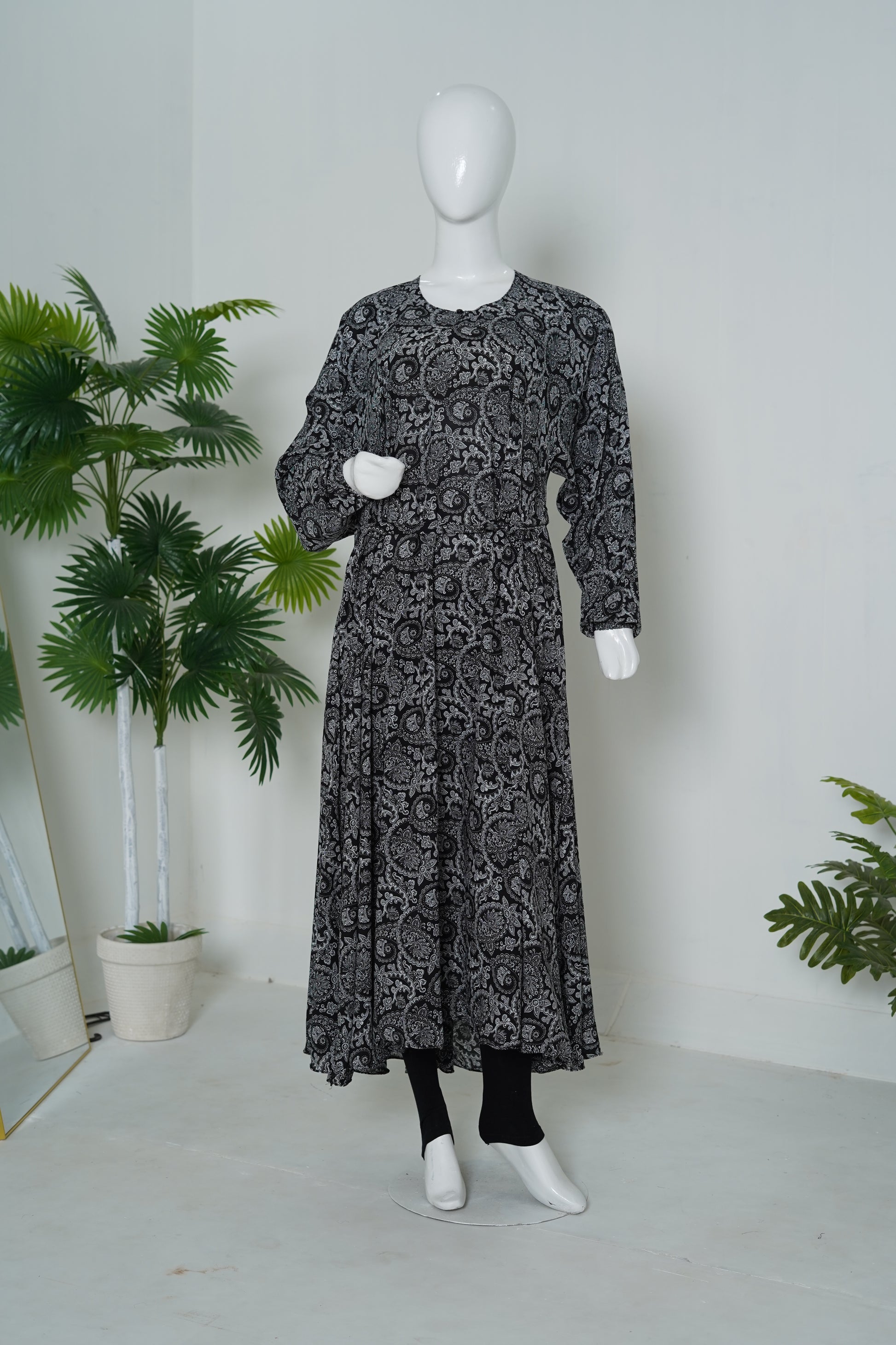  summer-black-floral-printed-abaya-pocket| online abaya pakistan